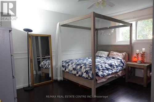 17 Woodland Road, Amaranth, ON - Indoor Photo Showing Bedroom