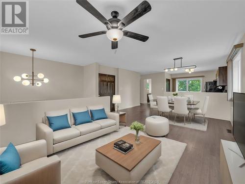 2542 Maitland, Windsor, ON - Indoor Photo Showing Living Room