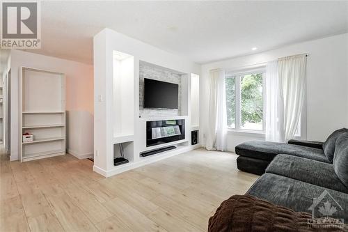 1114 Des Ormes Street, Clarence-Rockland, ON - Indoor Photo Showing Living Room With Fireplace