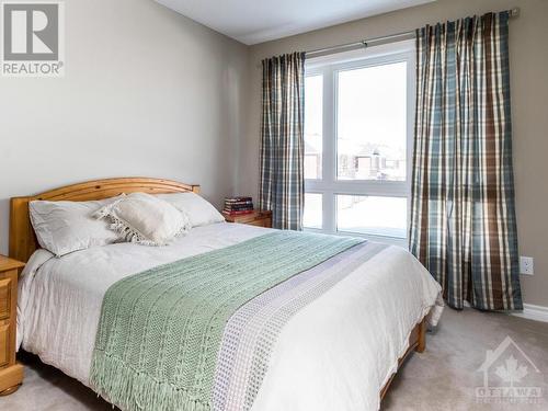 800 Fletcher Circle, Ottawa, ON - Indoor Photo Showing Bedroom