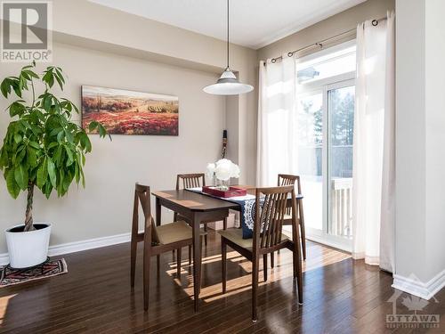 800 Fletcher Circle, Ottawa, ON - Indoor Photo Showing Dining Room