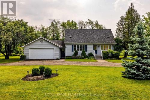 833 Heritage Drive, Montague, ON - Outdoor With Facade