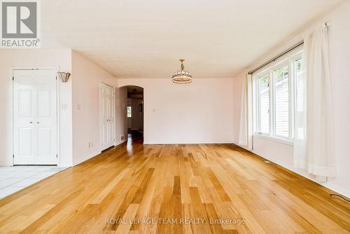 833 Heritage Drive, Montague, ON - Indoor Photo Showing Other Room