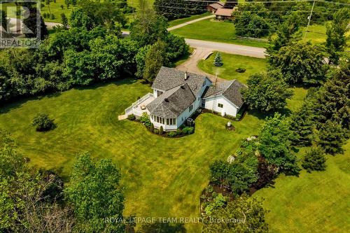 833 Heritage Drive, Montague, ON - Outdoor