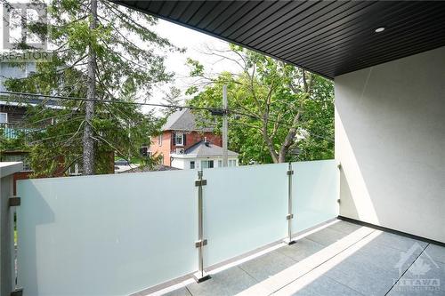 458 Tweedsmuir Avenue, Ottawa, ON - Outdoor With Exterior