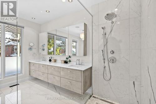 458 Tweedsmuir Avenue, Ottawa, ON - Indoor Photo Showing Bathroom