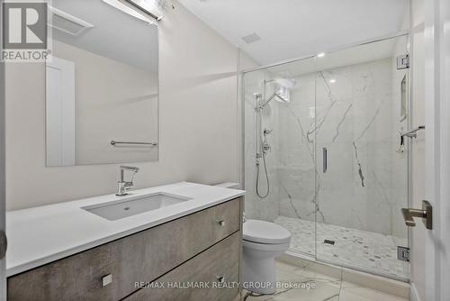 458 Tweedsmuir Avenue, Ottawa, ON - Indoor Photo Showing Bathroom