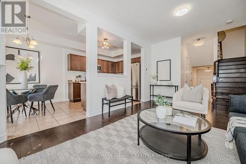 125 - 123 Myers Lane, Hamilton (Ancaster), ON - Indoor Photo Showing Living Room