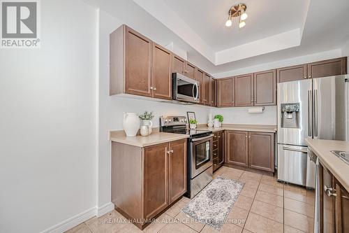 125 - 123 Myers Lane, Hamilton (Ancaster), ON - Indoor Photo Showing Kitchen