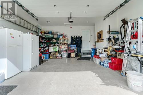 31 Hollyberry Drive, Paradise, NL - Indoor Photo Showing Garage