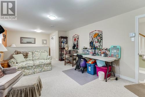 31 Hollyberry Drive, Paradise, NL - Indoor Photo Showing Living Room