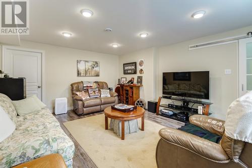 31 Hollyberry Drive, Paradise, NL - Indoor Photo Showing Living Room