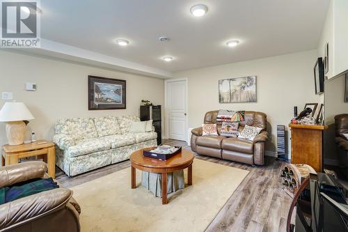 31 Hollyberry Drive, Paradise, NL - Indoor Photo Showing Living Room