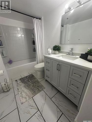 1905 311 6Th Avenue N, Saskatoon, SK - Indoor Photo Showing Bathroom