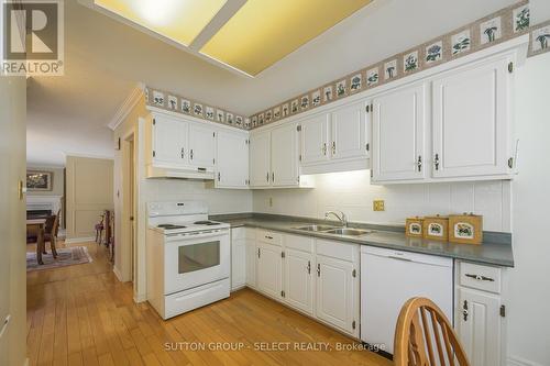 12 - 65 Fiddlers Green Road, London, ON - Indoor Photo Showing Kitchen With Double Sink