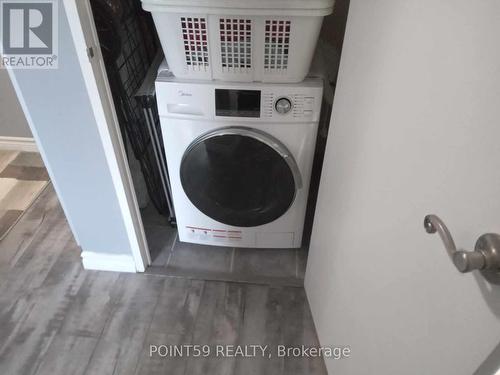 410 - 931 Wonderland Road S, London, ON - Indoor Photo Showing Laundry Room