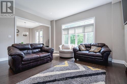 75 Muirfield Drive, Barrie (Ardagh), ON - Indoor Photo Showing Living Room