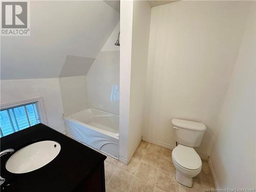 112 Charles Street, Woodstock, NB - Indoor Photo Showing Bathroom