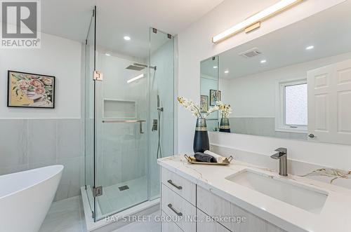 380 Drewry Avenue, Toronto (Newtonbrook West), ON - Indoor Photo Showing Bathroom