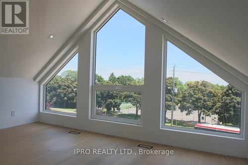 2970A Bayview Avenue, Toronto (Willowdale East), ON - Indoor Photo Showing Other Room