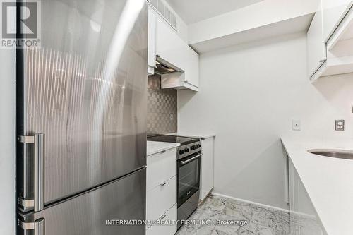 1404 - 50 Lombard Street, Toronto (Church-Yonge Corridor), ON - Indoor Photo Showing Kitchen