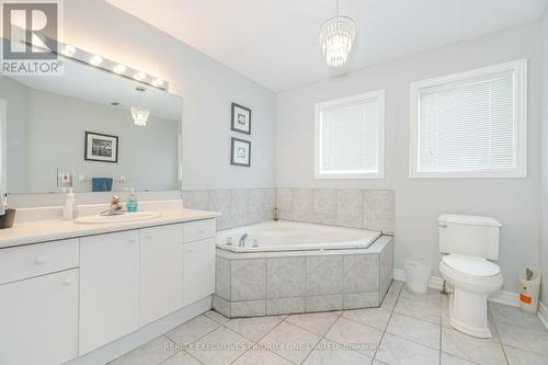 223 Caproni Drive, Vaughan, ON - Indoor Photo Showing Bathroom