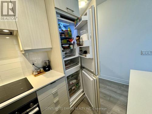 3004 - 36 Elm Drive, Mississauga (Fairview), ON - Indoor Photo Showing Kitchen