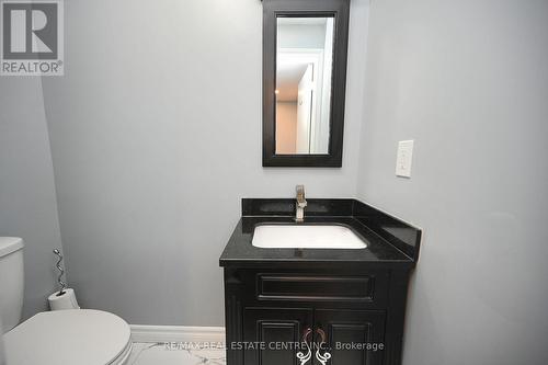 46 Berkshire Square, Brampton, ON - Indoor Photo Showing Bathroom