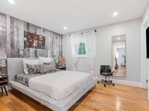 1034 20 Sideroad, Innisfil, ON - Indoor Photo Showing Bedroom