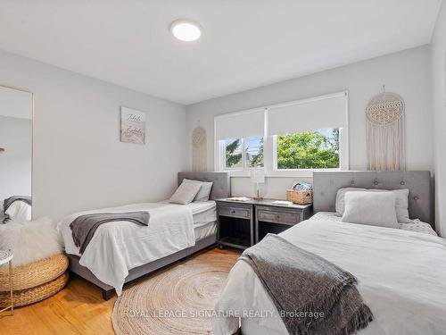 1034 20 Sideroad, Innisfil, ON - Indoor Photo Showing Bedroom