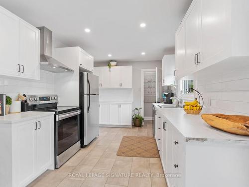 1034 20 Sideroad, Innisfil, ON - Indoor Photo Showing Kitchen