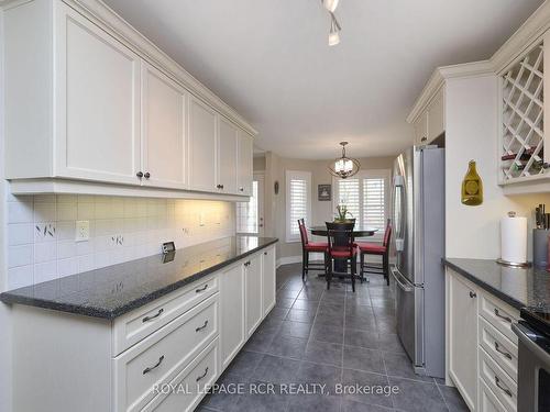 180 Ridge Way, New Tecumseth, ON - Indoor Photo Showing Kitchen