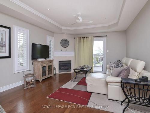 180 Ridge Way, New Tecumseth, ON - Indoor Photo Showing Living Room With Fireplace