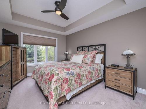 180 Ridge Way, New Tecumseth, ON - Indoor Photo Showing Bedroom