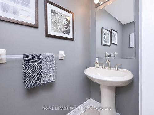 180 Ridge Way, New Tecumseth, ON - Indoor Photo Showing Bathroom