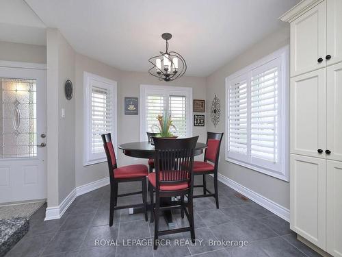 180 Ridge Way, New Tecumseth, ON - Indoor Photo Showing Dining Room