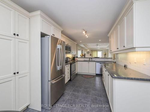 180 Ridge Way, New Tecumseth, ON - Indoor Photo Showing Kitchen