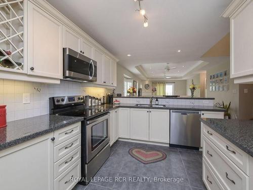 180 Ridge Way, New Tecumseth, ON - Indoor Photo Showing Kitchen With Double Sink