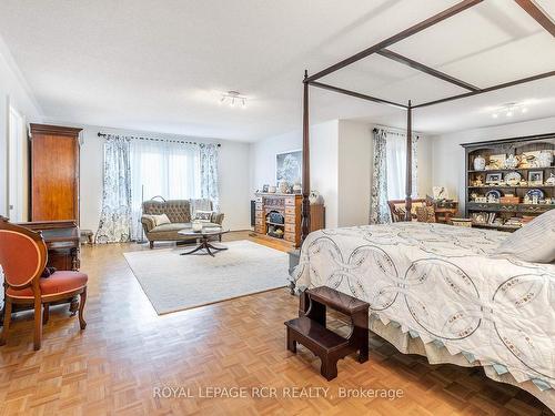 913 Tegal Pl, Newmarket, ON - Indoor Photo Showing Bedroom