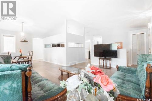 223 Nicoll Avenue, Regina Beach, SK - Indoor Photo Showing Living Room