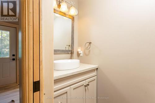 150 Wrenhaven Road, Kawartha Lakes, ON - Indoor Photo Showing Bathroom