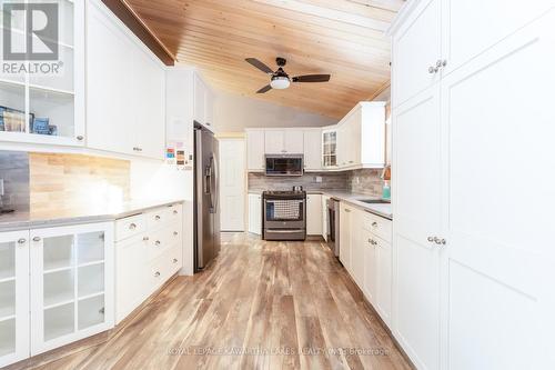 150 Wrenhaven Road, Kawartha Lakes, ON - Indoor Photo Showing Kitchen