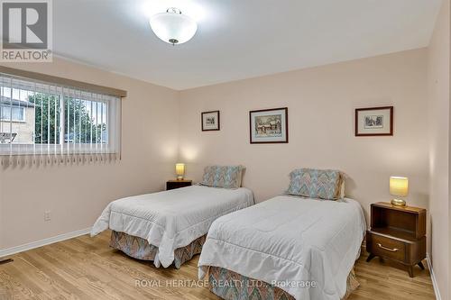 17 Cedar Court, Kawartha Lakes (Lindsay), ON - Indoor Photo Showing Bedroom