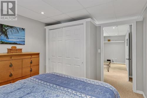 17 Cedar Court, Kawartha Lakes (Lindsay), ON - Indoor Photo Showing Bedroom