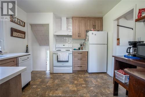 28 Jasper Avenue, Chatham, ON - Indoor Photo Showing Kitchen