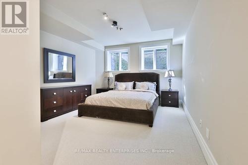 854 Longfellow Avenue, Mississauga, ON - Indoor Photo Showing Bedroom