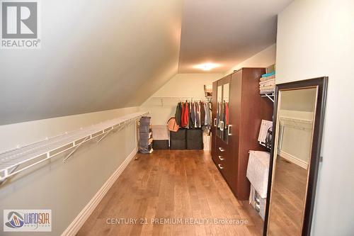 1042 Chateau Avenue, Windsor, ON - Indoor Photo Showing Other Room