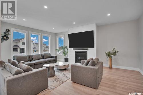 936 Feheregyhazi Boulevard, Saskatoon, SK - Indoor Photo Showing Living Room With Fireplace