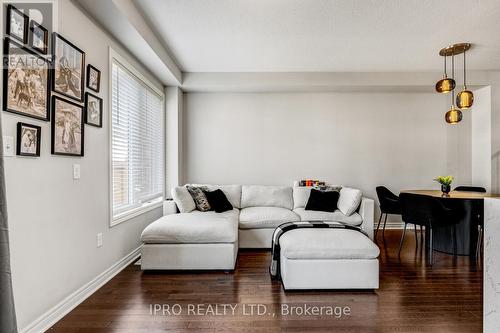 36 Matterhorn Road, Brampton, ON - Indoor Photo Showing Living Room