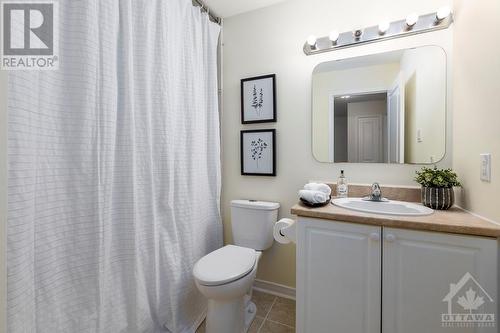 106 Stedman Street, Ottawa, ON - Indoor Photo Showing Bathroom